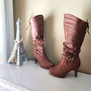 Women's Brown Size 9  Lace Up Slouched High Heel Boots. NWOT